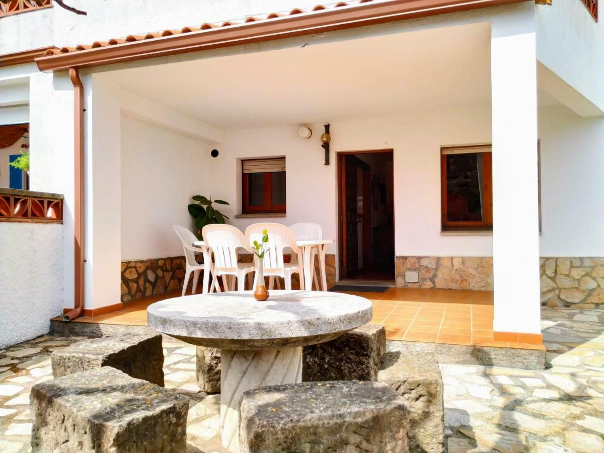 Vacay Apartamento Montgo, Agradable Jardin! En Costa Brava L'Escala! Exterior photo