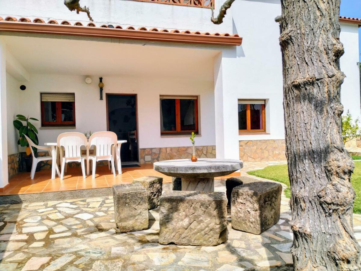 Vacay Apartamento Montgo, Agradable Jardin! En Costa Brava L'Escala! Exterior photo
