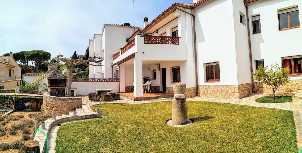 Vacay Apartamento Montgo, Agradable Jardin! En Costa Brava L'Escala! Exterior photo